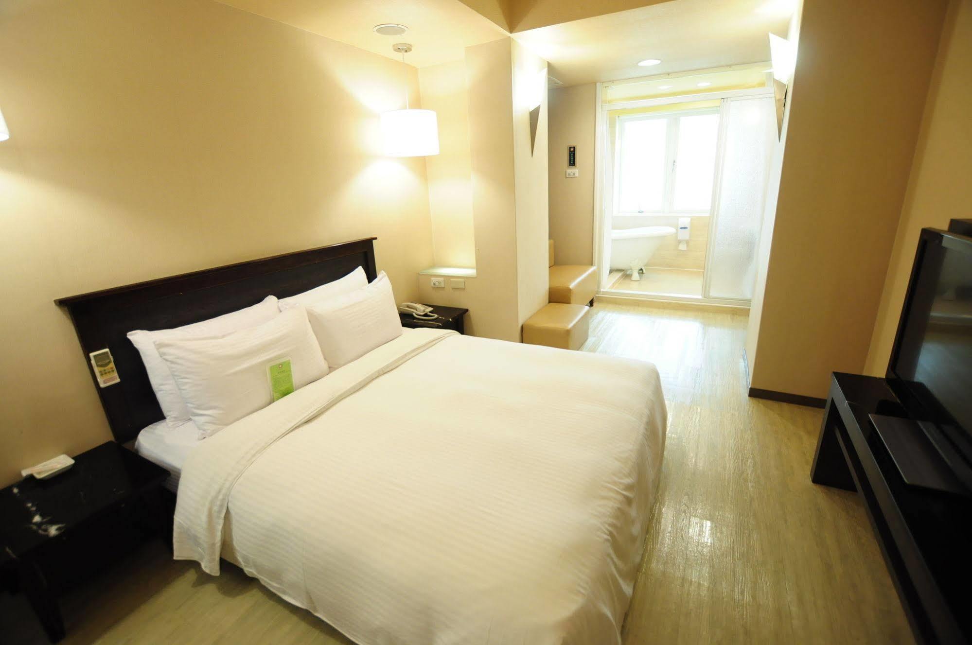 Kindness Xin Jue Jiang Hotel Kaohsiung Exterior photo